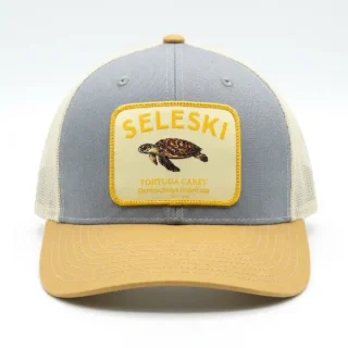 Gorra Beige, gris y blanco